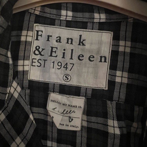 Frank & Eileen Button Down in Grey and Black- Size SMALL - Picture 2 of 2